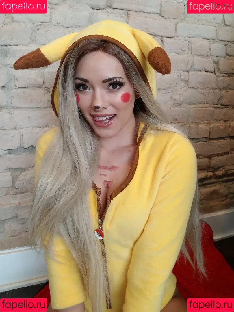 Joanie Brosas Onlyfans Photo Gallery 