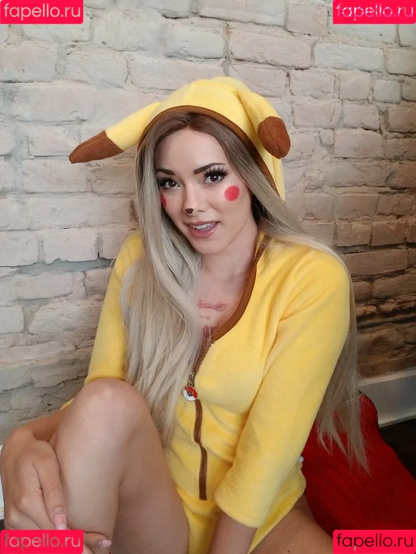 Joanie Brosas Onlyfans Photo Gallery 