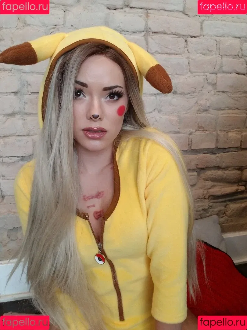 Joanie Brosas Onlyfans Photo Gallery 