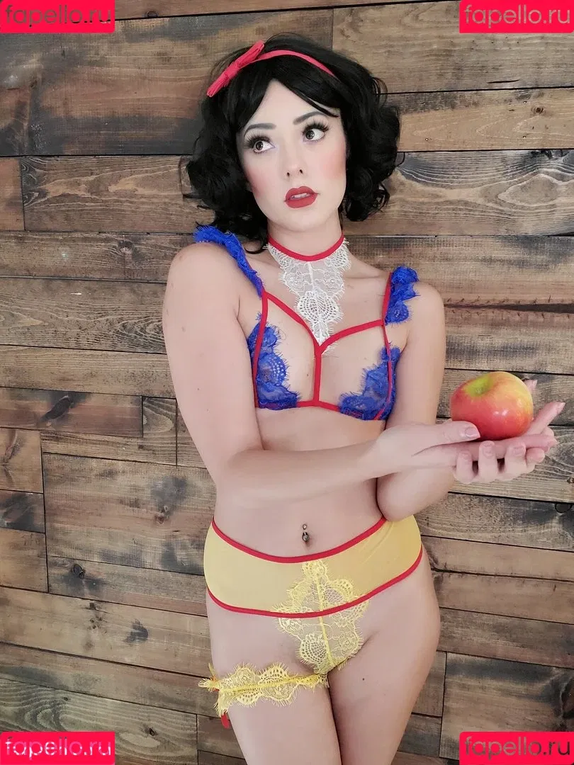Joanie Brosas Onlyfans Photo Gallery 