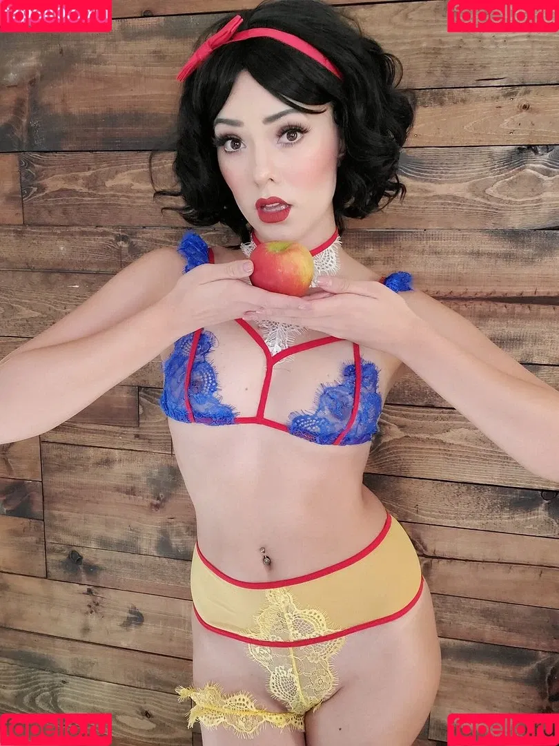 Joanie Brosas Onlyfans Photo Gallery 
