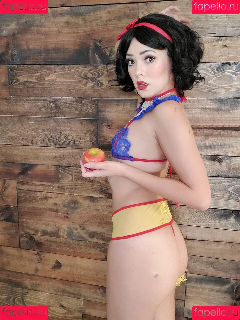Joanie Brosas Onlyfans Photo Gallery 