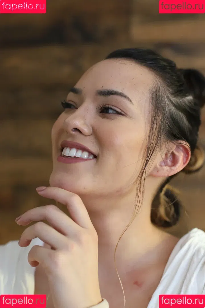 Joanie Brosas Onlyfans Photo Gallery 