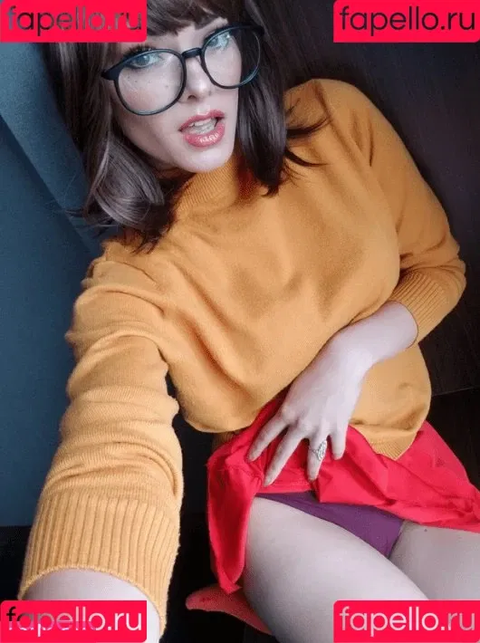 Joanie Brosas Onlyfans Photo Gallery 
