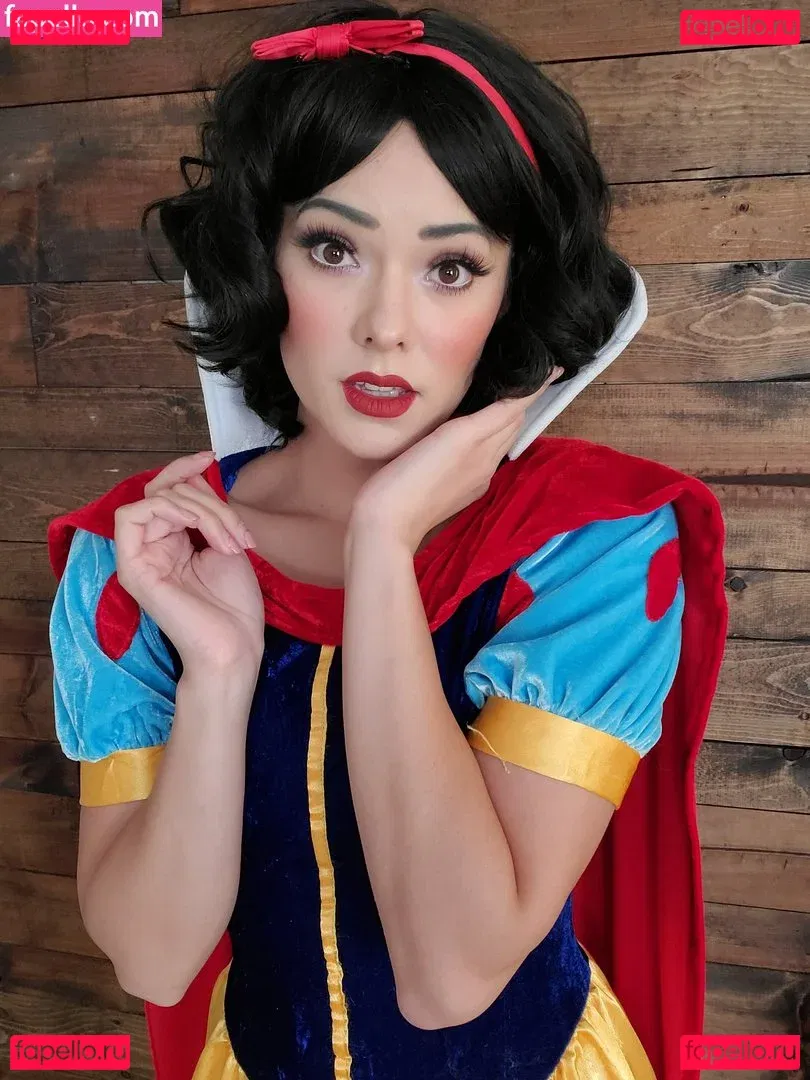 Joanie Brosas Onlyfans Photo Gallery 