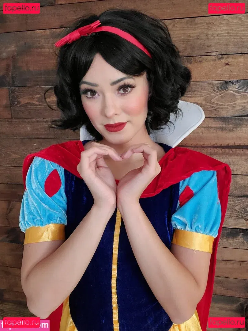 Joanie Brosas Onlyfans Photo Gallery 