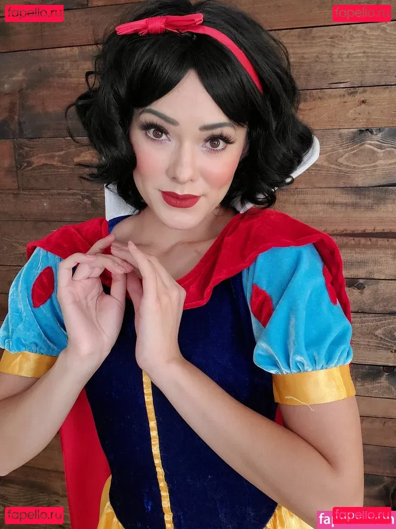 Joanie Brosas Onlyfans Photo Gallery 