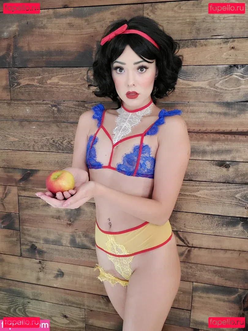 Joanie Brosas Onlyfans Photo Gallery 