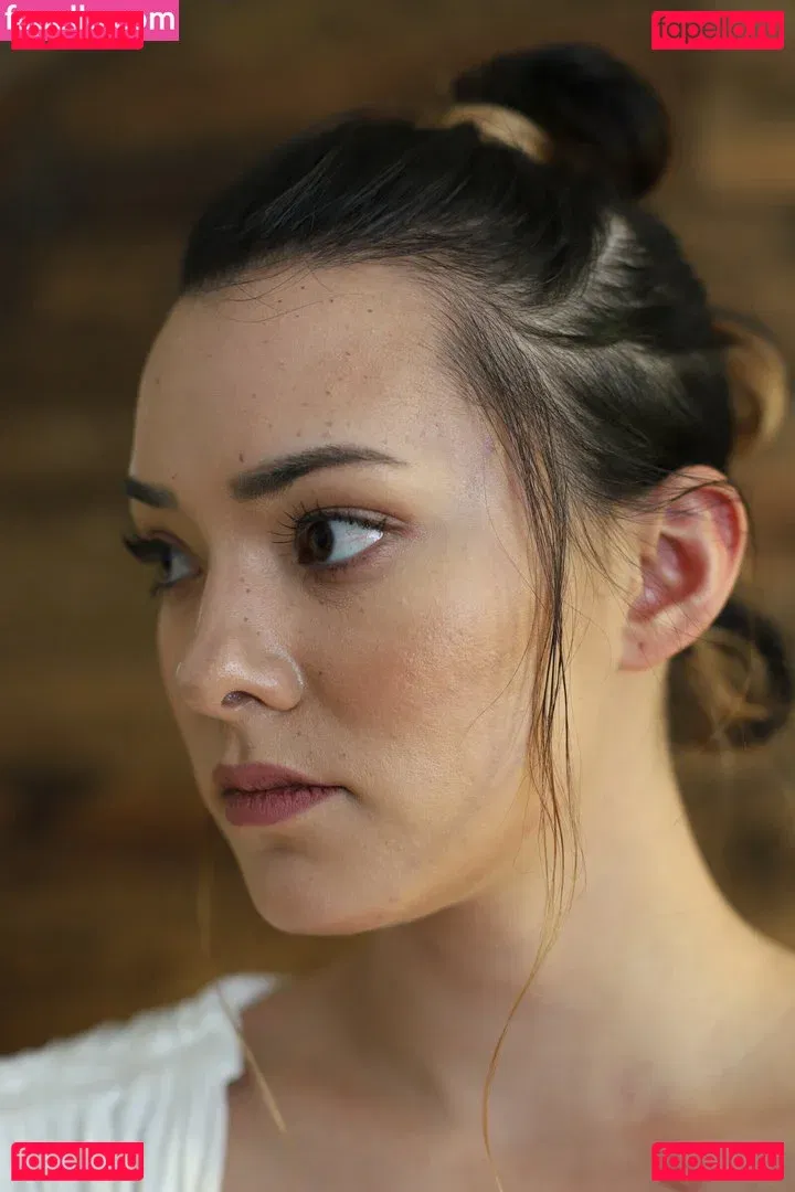 Joanie Brosas Onlyfans Photo Gallery 