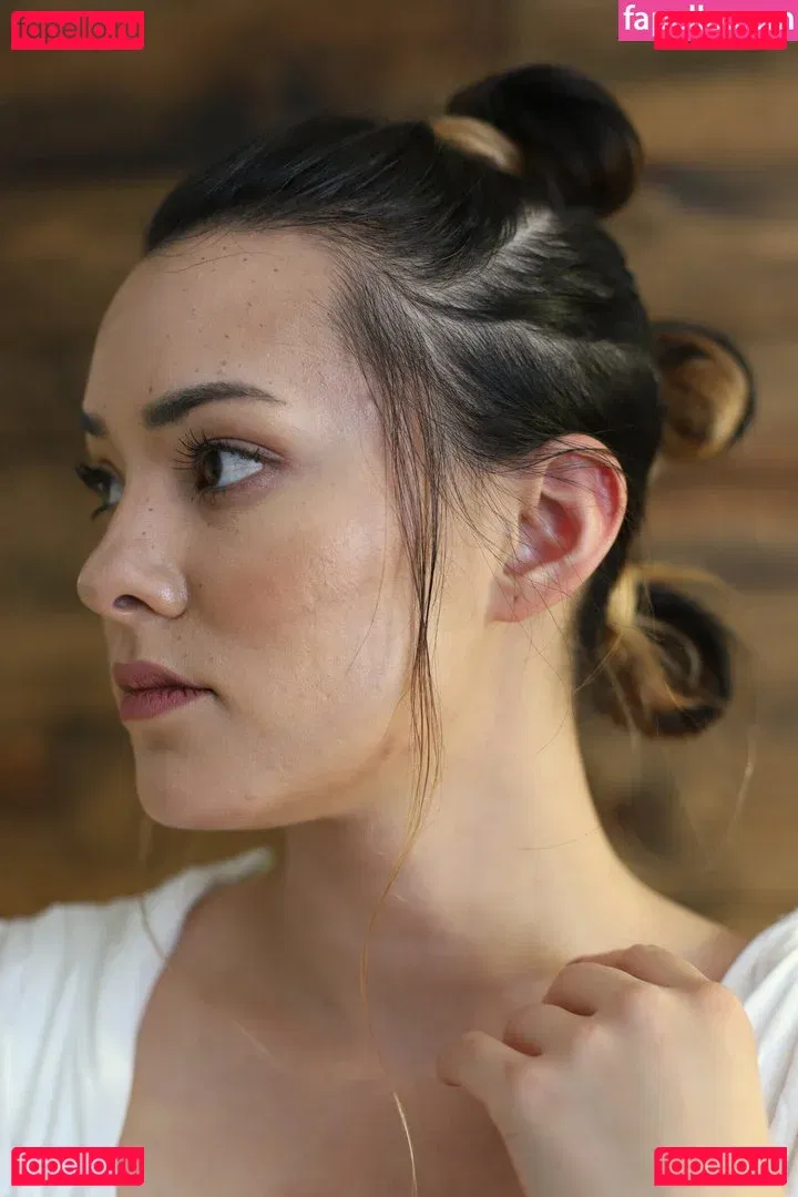 Joanie Brosas Onlyfans Photo Gallery 