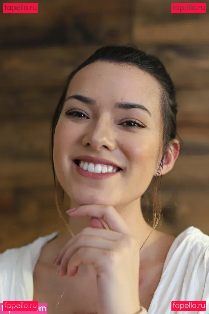 Joanie Brosas Onlyfans Photo Gallery 