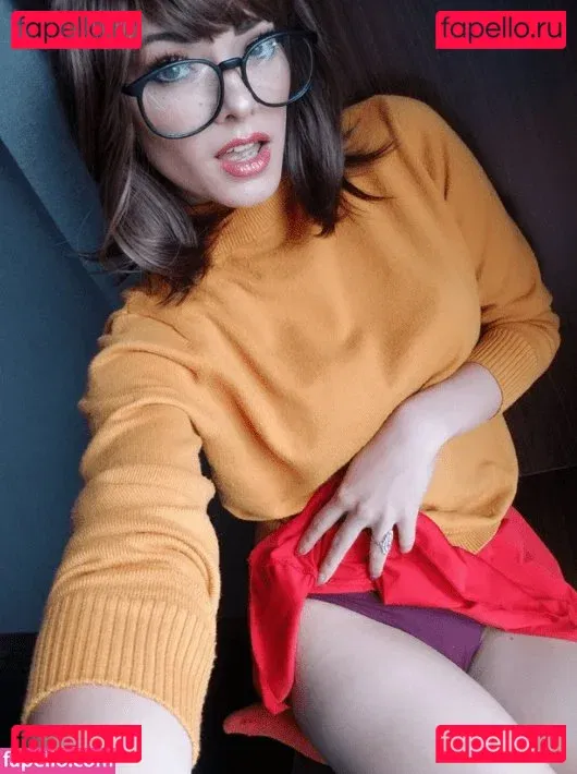 Joanie Brosas Onlyfans Photo Gallery 