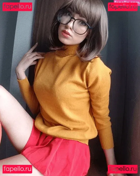 Joanie Brosas Onlyfans Photo Gallery 