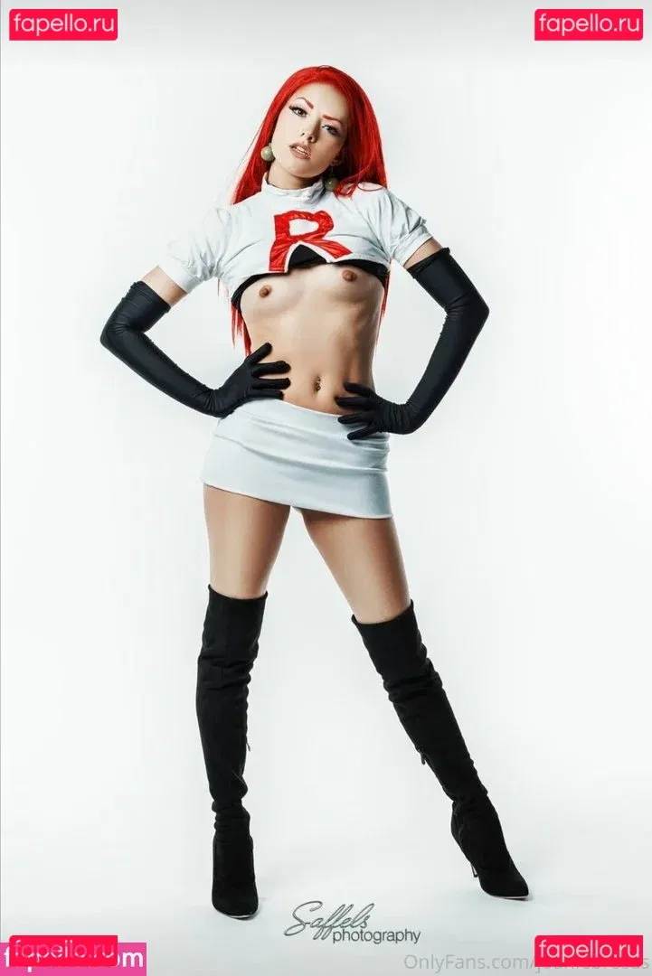 Joanie Brosas Onlyfans Photo Gallery 