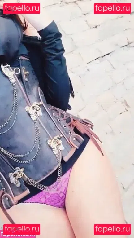 Joanie Brosas Onlyfans Photo Gallery 