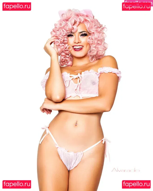 Joanie Brosas Onlyfans Photo Gallery 