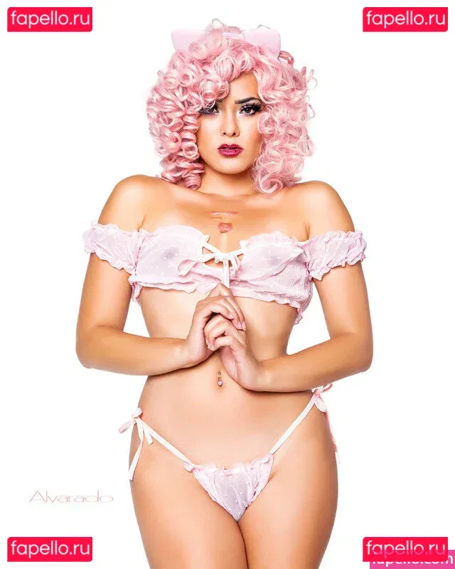 Joanie Brosas Onlyfans Photo Gallery 