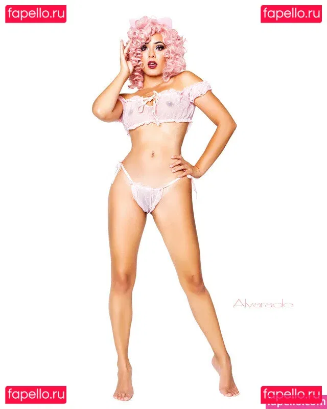 Joanie Brosas Onlyfans Photo Gallery 