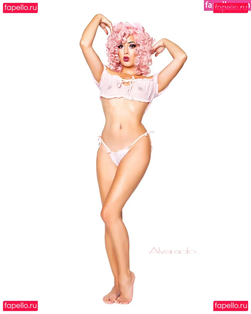 Joanie Brosas Onlyfans Photo Gallery 