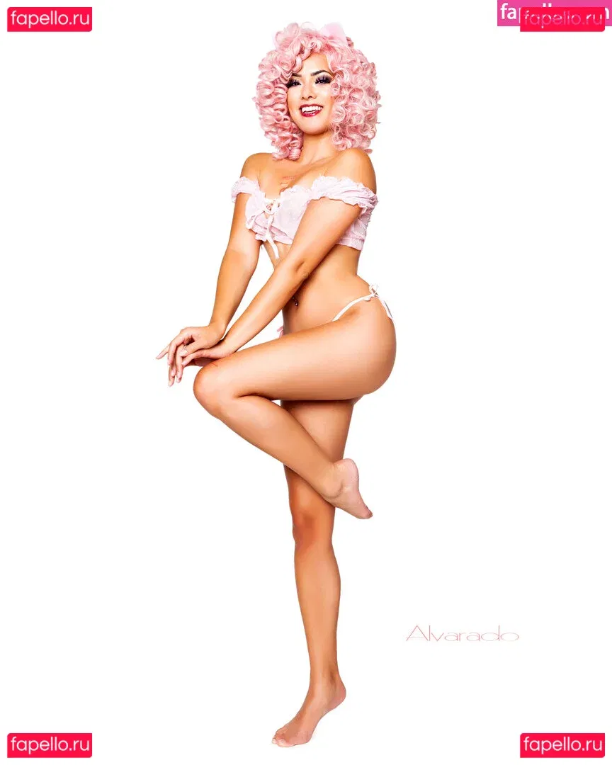 Joanie Brosas Onlyfans Photo Gallery 