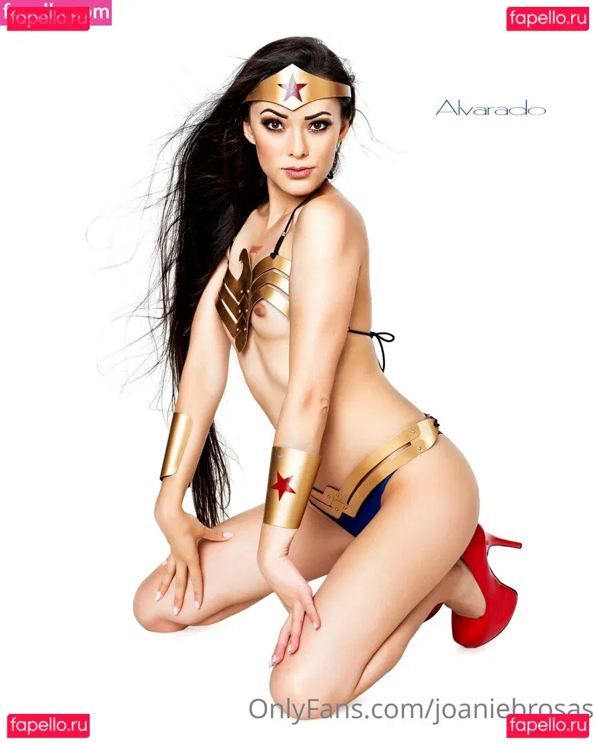Joanie Brosas Onlyfans Photo Gallery 