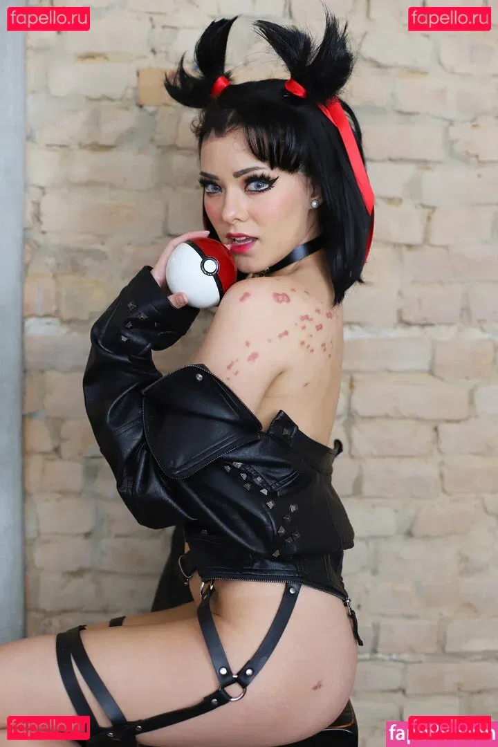 Joanie Brosas Onlyfans Photo Gallery 