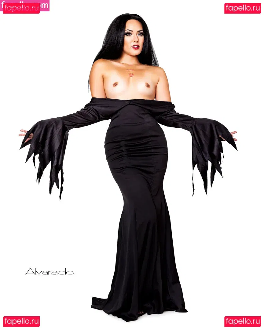 Joanie Brosas Onlyfans Photo Gallery 