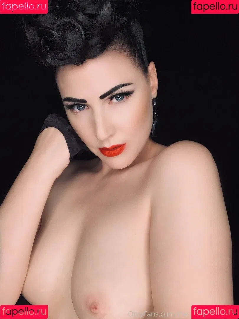 theampedupvamp Onlyfans Photo Gallery 