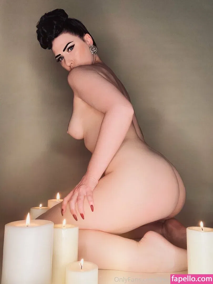 theampedupvamp Onlyfans Photo Gallery 