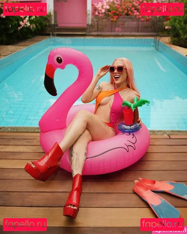 Gabriela Zambrozuski Onlyfans Photo Gallery 