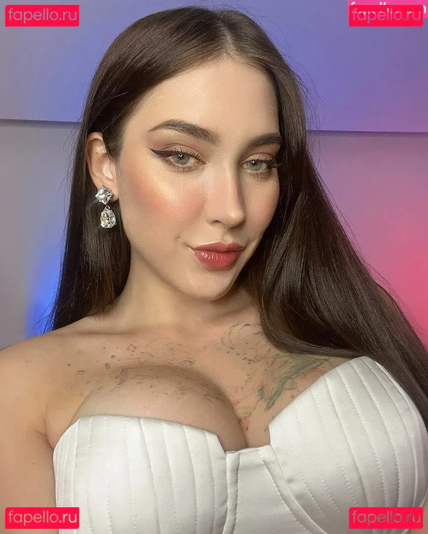 Gabriela Zambrozuski Onlyfans Photo Gallery 