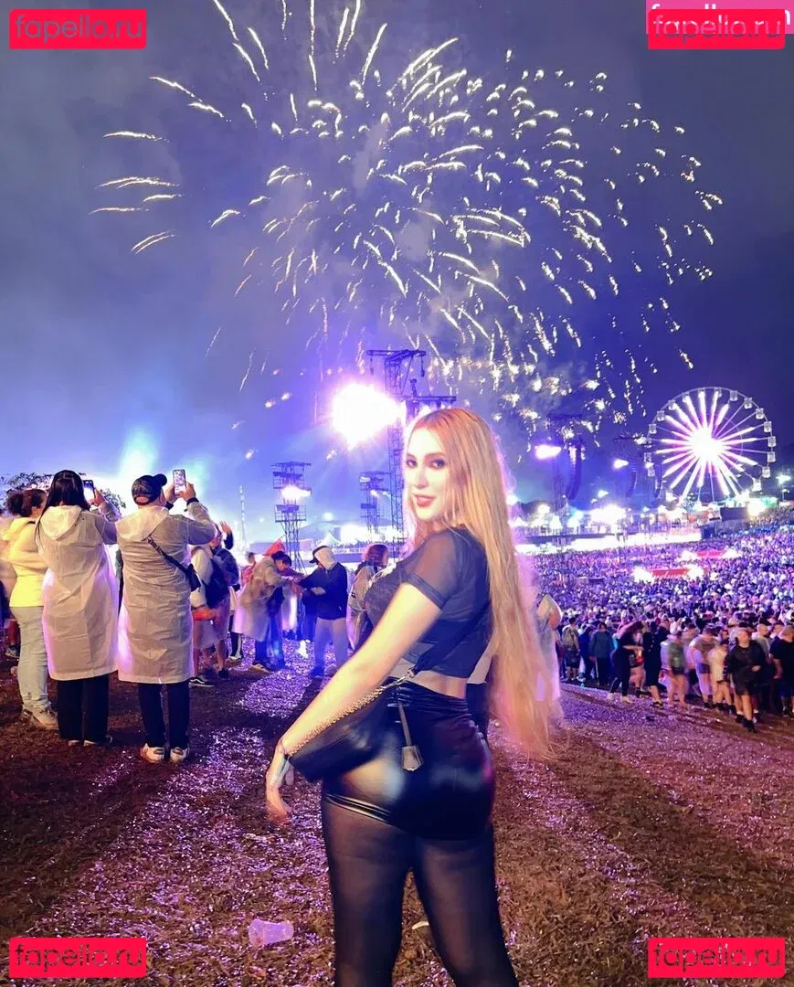 Gabriela Zambrozuski Onlyfans Photo Gallery 