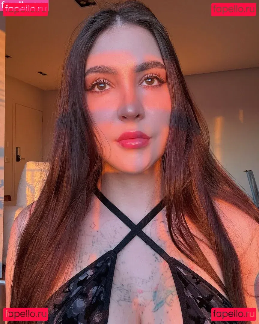 Gabriela Zambrozuski Onlyfans Photo Gallery 