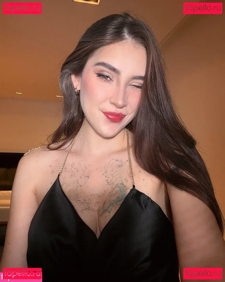 Gabriela Zambrozuski Onlyfans Photo Gallery 