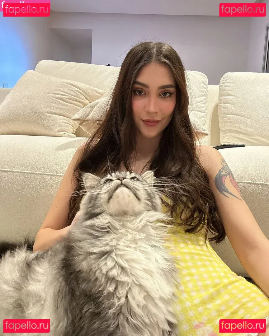 Gabriela Zambrozuski Onlyfans Photo Gallery 