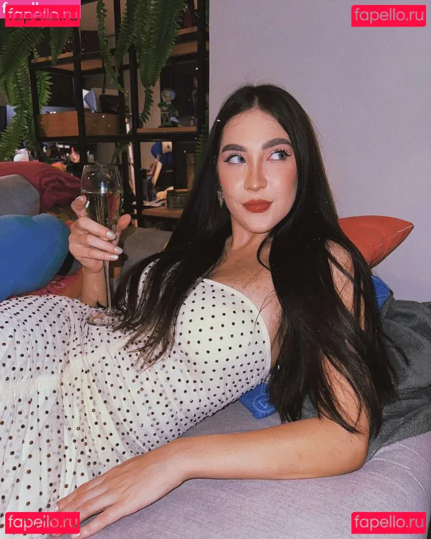 Gabriela Zambrozuski Onlyfans Photo Gallery 