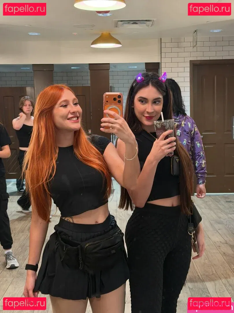 Gabriela Zambrozuski Onlyfans Photo Gallery 