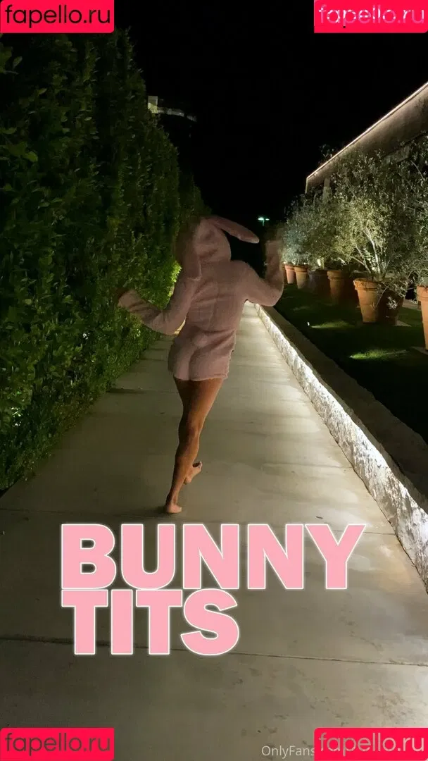 audreybitoni Onlyfans Photo Gallery 
