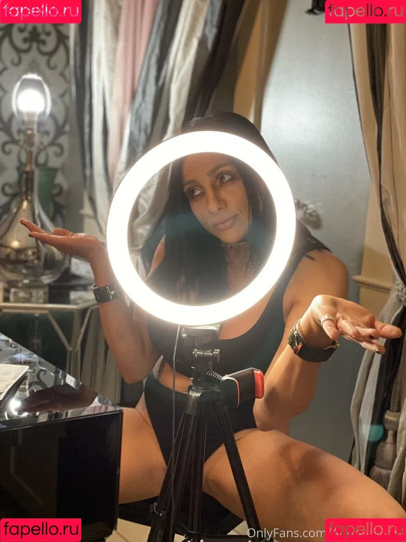 audreybitoni Onlyfans Photo Gallery 