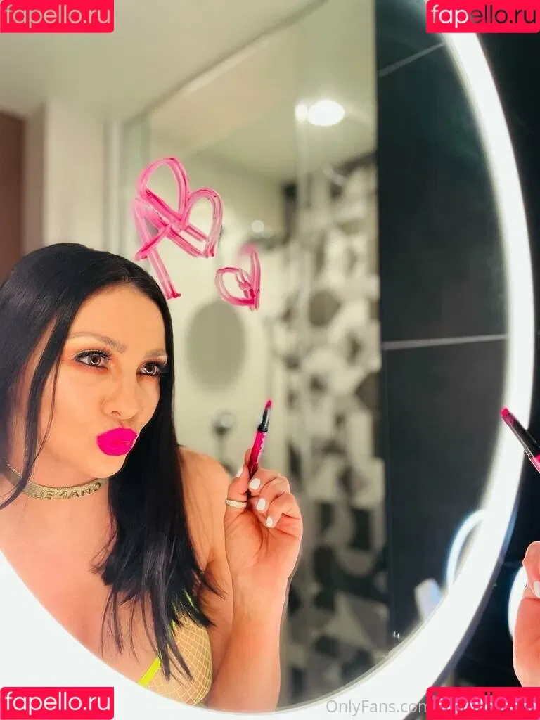 audreybitoni Onlyfans Photo Gallery 