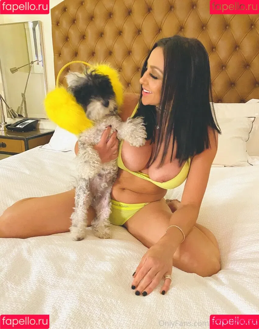 audreybitoni Onlyfans Photo Gallery 