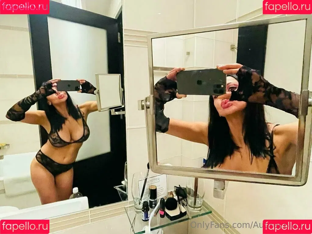 audreybitoni Onlyfans Photo Gallery 
