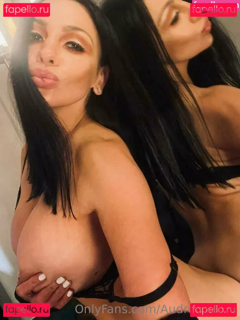 audreybitoni Onlyfans Photo Gallery 