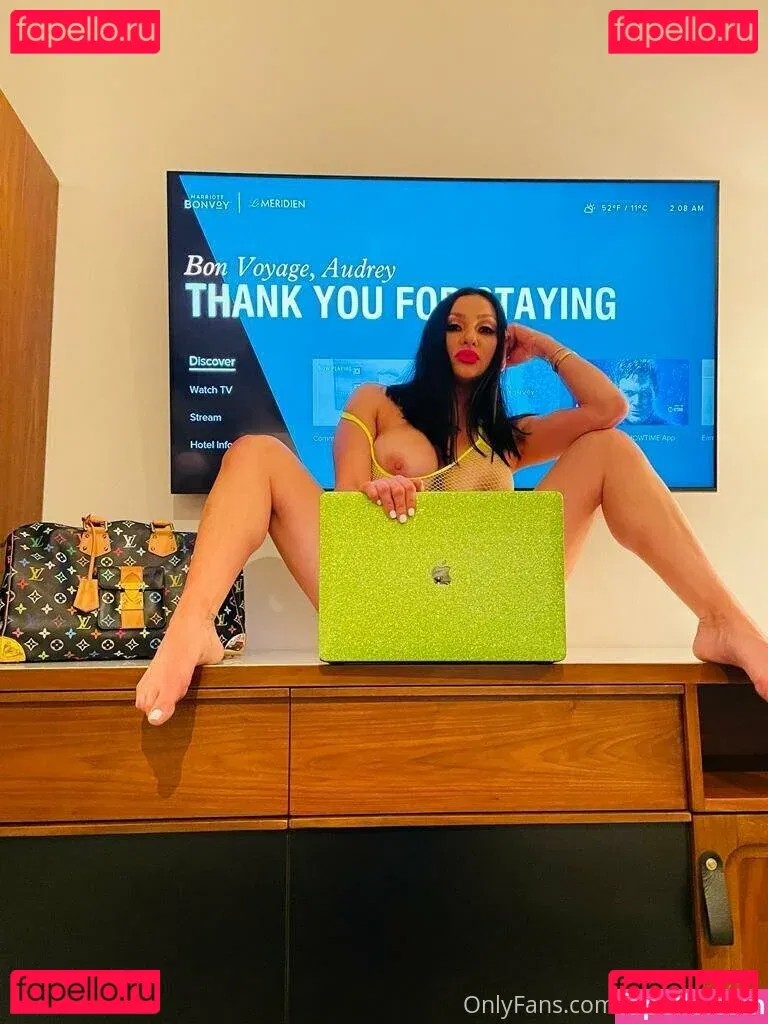 audreybitoni Onlyfans Photo Gallery 