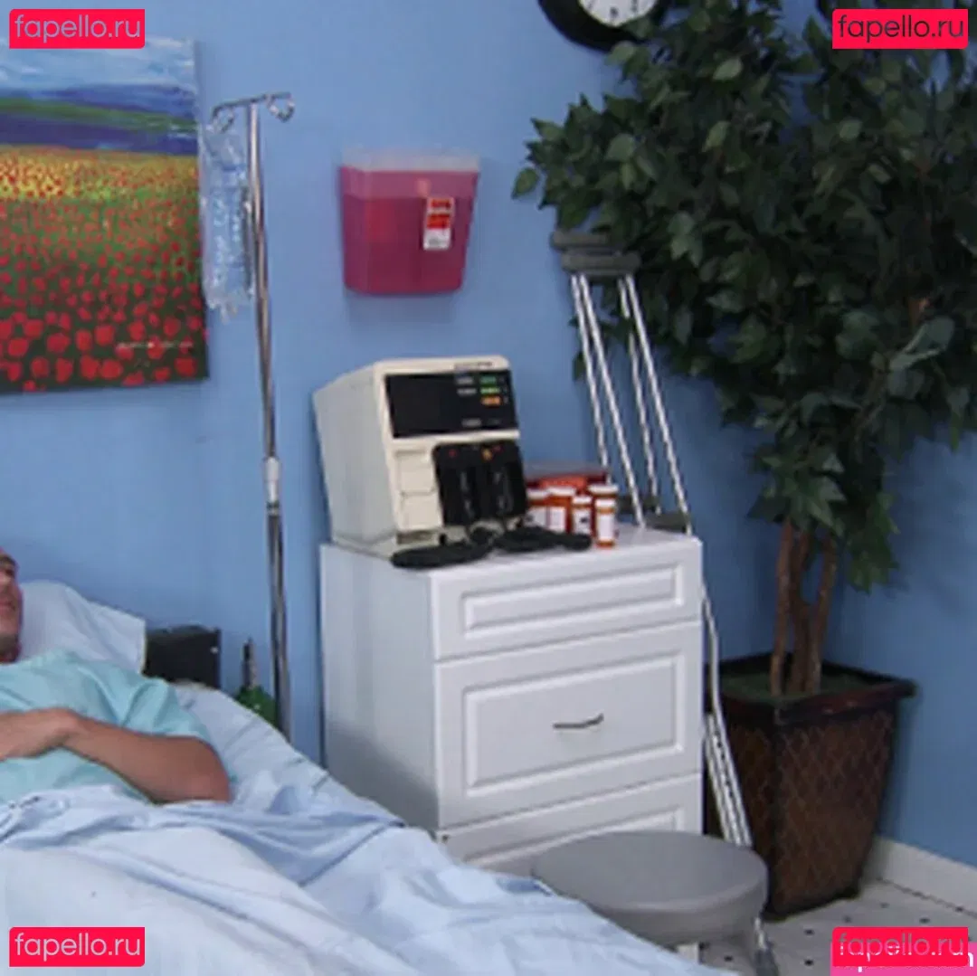 audreybitoni Onlyfans Photo Gallery 