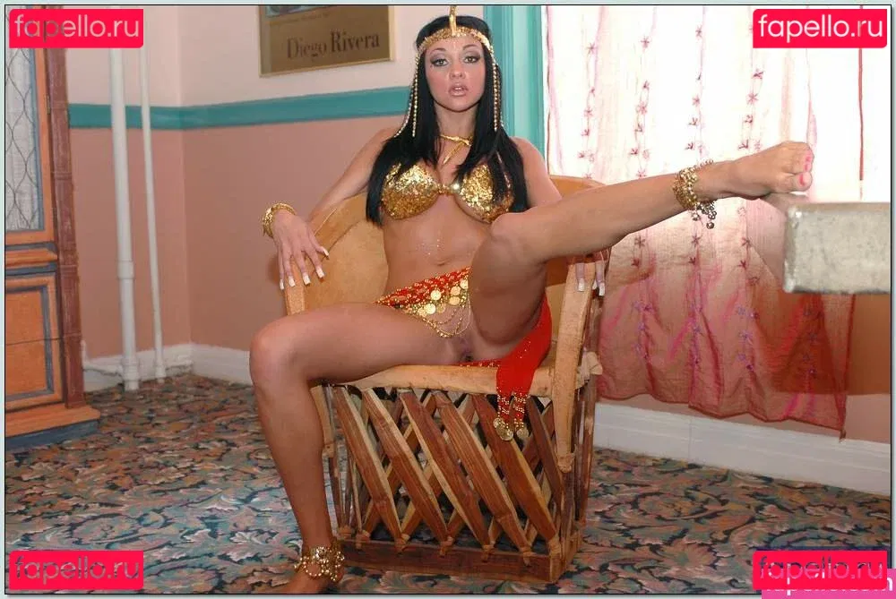 audreybitoni Onlyfans Photo Gallery 