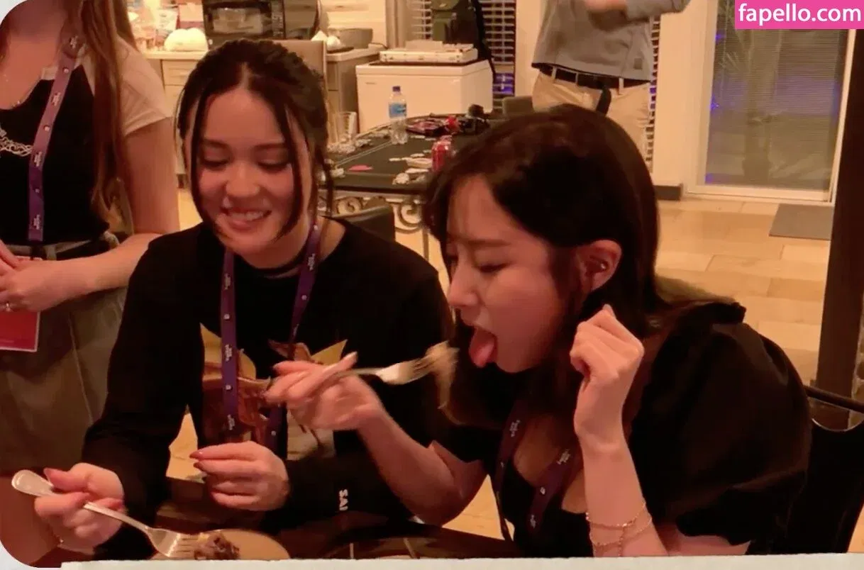 Starsmitten Onlyfans Photo Gallery 