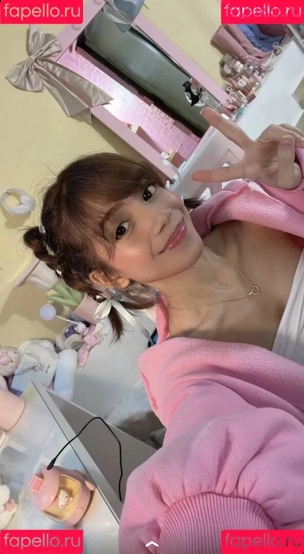 Eevee Enara Onlyfans Photo Gallery 