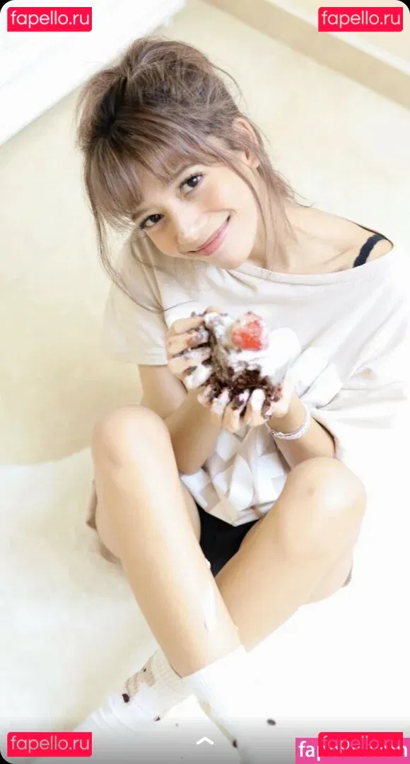 Eevee Enara Onlyfans Photo Gallery 