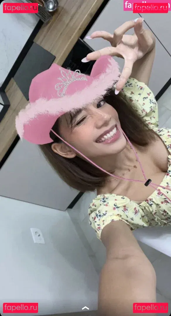 Eevee Enara Onlyfans Photo Gallery 